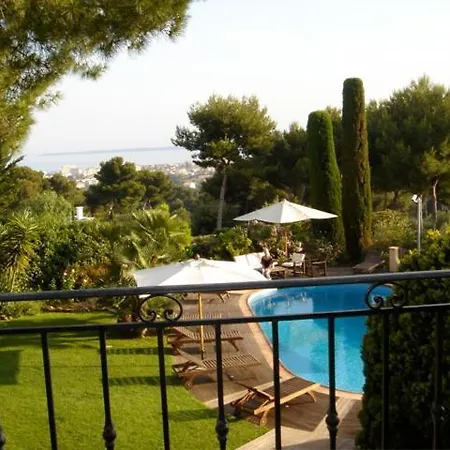 Provencal 7-Bedroom Villa In Antibes Juan Les Pins Вілла *