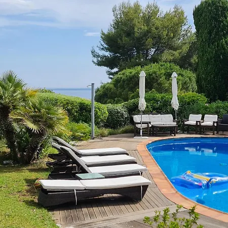 Provencal 7-Bedroom Villa In Antibes Juan Les Pins